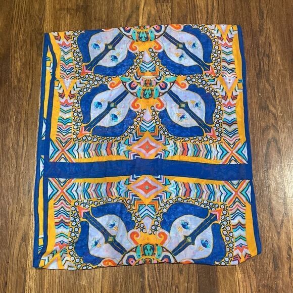 Aerie Vibrant Retro Infinity Loop Scarf - Picture 3 of 5